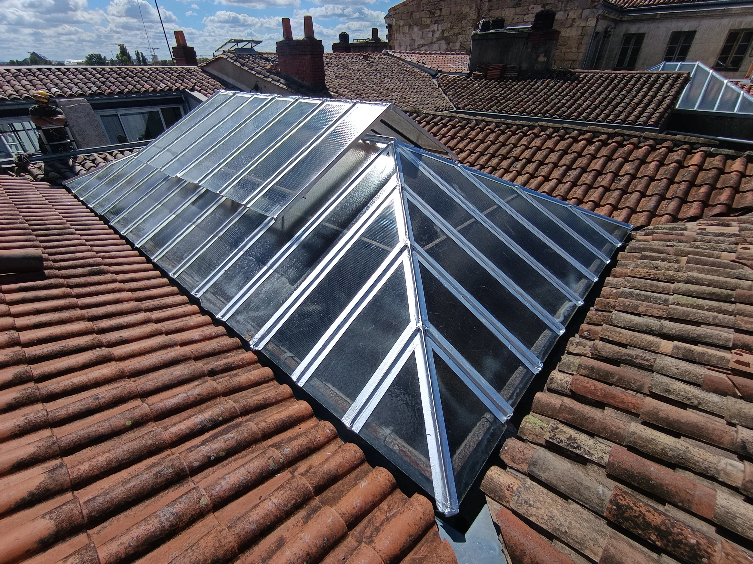 Intervention de cordistes MS Access pour un coup de jeune chez SYLVIE LABURTHE TOLRA à Bordeaux (bâtiment) – 2